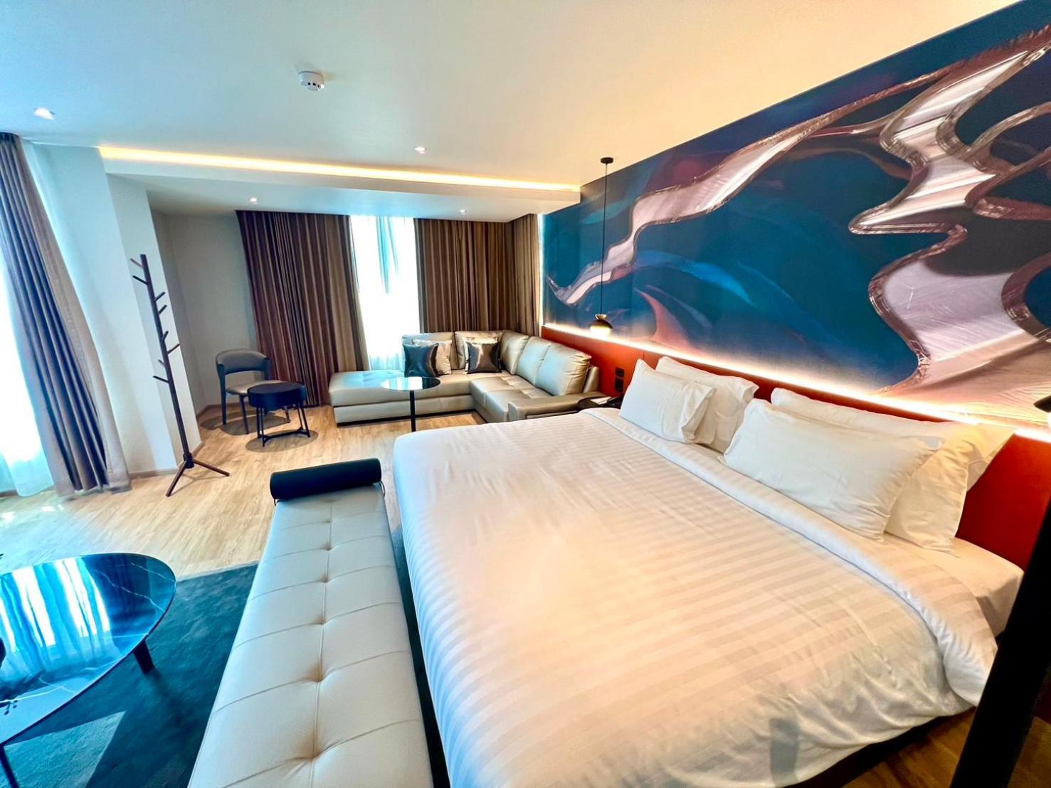 Hotel Buri Sriphu 4*