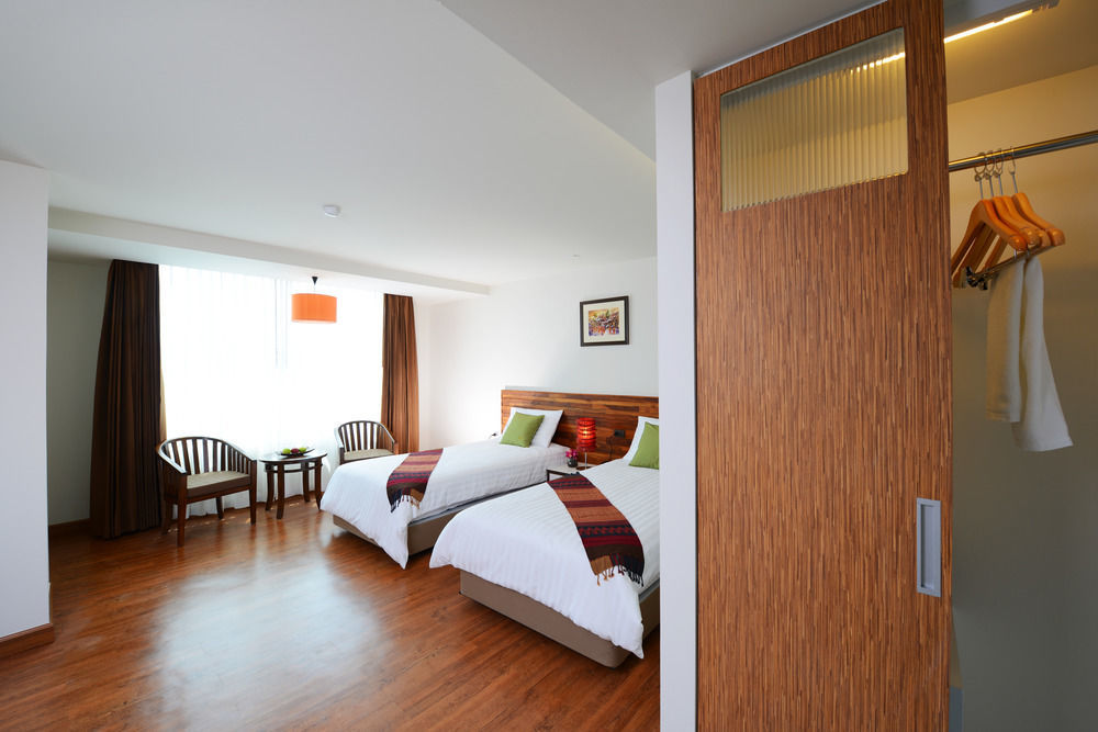 Hotel Buri Sriphu 4*