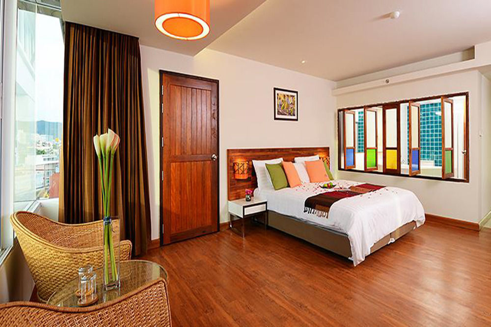 Buri Sriphu Hotel 4*
